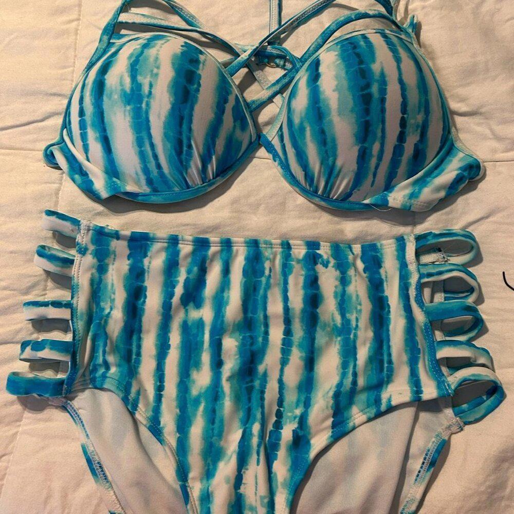 CATALINA - SEA BLUE 2 - PC.W/SIDE SLITS SZ. L